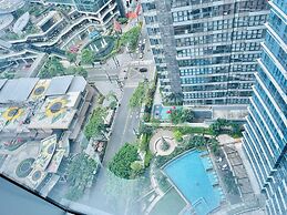 Uptown Parksuites 1