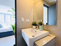 Uptown Parksuites 1