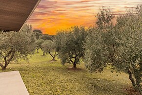 Villa V - Epoca Collection