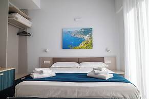 Divina Holiday