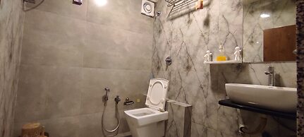 Hotel Avadh Palace