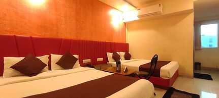 Hotel Avadh Palace