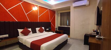 Hotel Avadh Palace