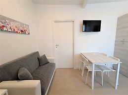 Winter Spring Summer Apartments