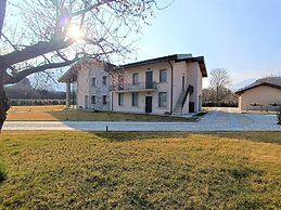 Winter Spring Summer Apartments