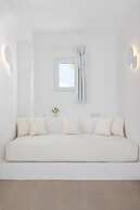VOCA HOTEL & SUITES
