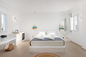 VOCA HOTEL & SUITES