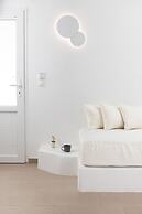 VOCA HOTEL & SUITES