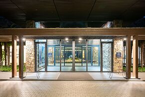 Pine Beach Golf Hotel