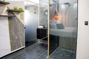 YalaRent Ivy Villa with Private Pool