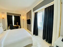 Grand Eska Hotel & Suite
