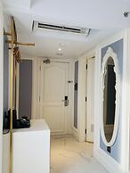Grand Eska Hotel & Suite