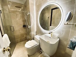 Grand Eska Hotel & Suite