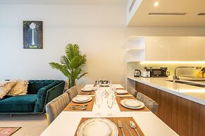Dramatic Sea View 1 BHK ANWABYFour Apple