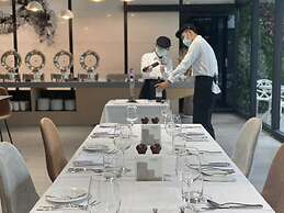 CP HOTEL