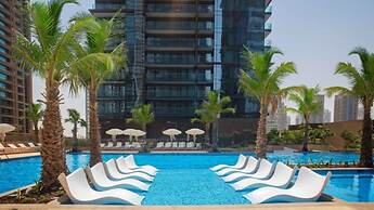 Homesgetaway- 2BR in Marina Gate Tower 2