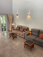 Lets Chill Pool Villa Najomtien Sattahip