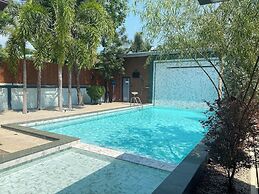 Lets Chill Pool Villa Najomtien Sattahip