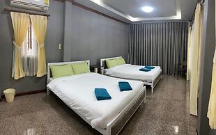 Lets Chill Pool Villa Najomtien Sattahip