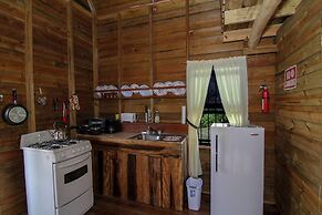 Pilgrim's Paradise Cabin 2