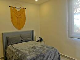 Roomy Apt With Private Terrace - Amazing Amenities