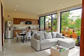 Roomy Apt With Private Terrace - Amazing Amenities