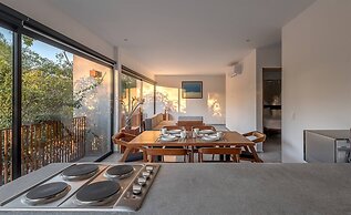 2 Br. Apt W/amazing Natural Lighting&location