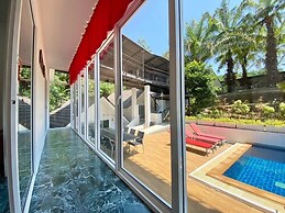 Luxurious 10-bedroom Villa With Private Pool in Chalong, Phuket