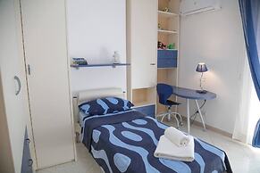Spacious 4 Bedroom Apartment With Terrace And View