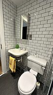 Modern & Stylish 1 Bedroom Flat