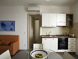 Dolce Mare 7 - Sea and Beach View - AC - Wifi - Garage - Balcony - 2nd
