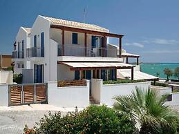 Dolce Mare 4 - Sea Front - Large Balcony - Sandy Beach