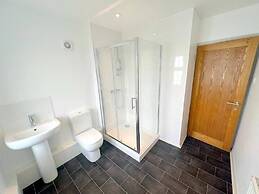Large Triple Studio in South London - Sutton