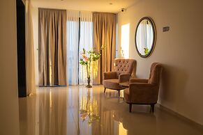 Mc Palace Hotel