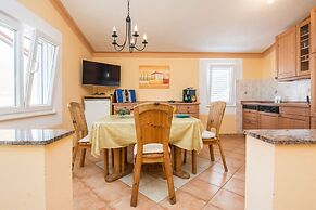 Apartments Loncar