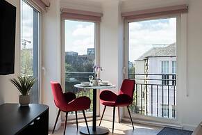 PREMIER SUITES Edinburgh Fountain Court