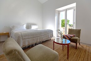 Cenoura-Brava Villas & Suites.