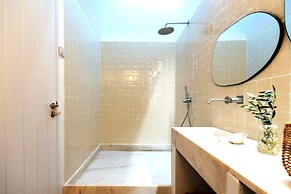 Cenoura-Brava Villas & Suites.