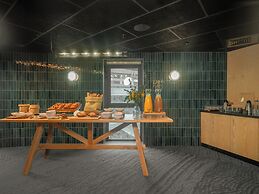 Eklo Hotels Paris Porte de Versailles