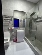 Luxury 5BD Loft in Prime Location