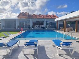 Luxury 5BD Loft in Prime Location