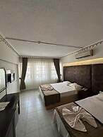Eras Hotel