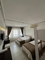 Eras Hotel
