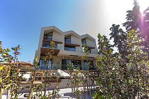ACRO Upscale Residences