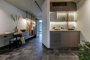ACRO Upscale Residences