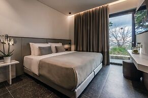 ACRO Upscale Residences