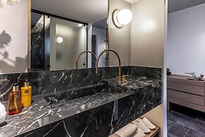 ACRO Upscale Residences