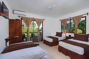 Natura Gardens Galápagos Hotel