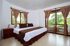 Natura Gardens Galápagos Hotel