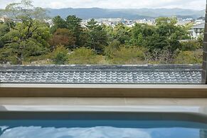 Hotel Chourakukan